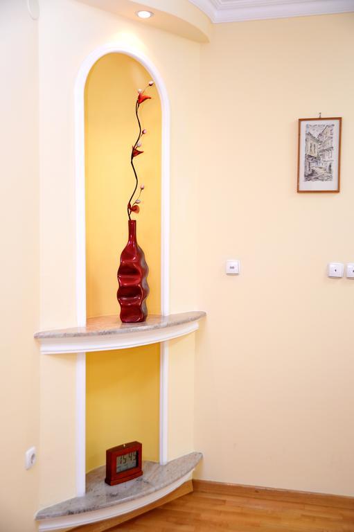 Exclusive Central Apartments Skopje Luaran gambar