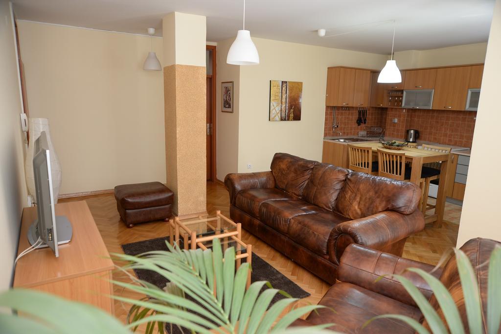 Exclusive Central Apartments Skopje Luaran gambar
