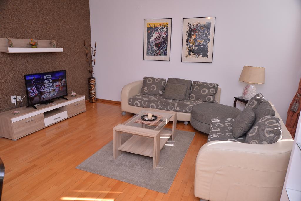Exclusive Central Apartments Skopje Luaran gambar