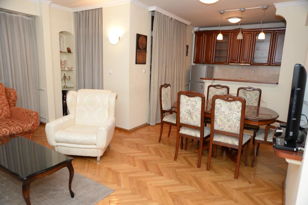 Exclusive Central Apartments Skopje Luaran gambar