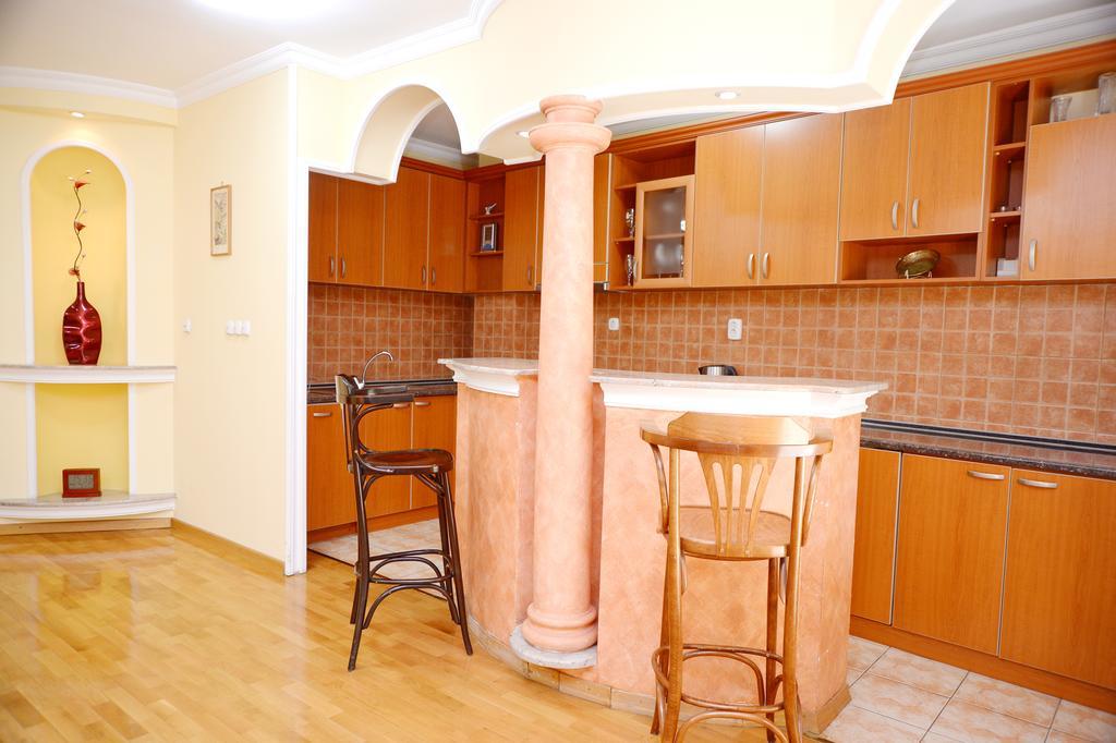 Exclusive Central Apartments Skopje Luaran gambar